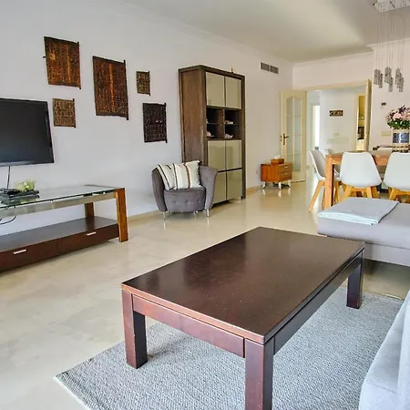 아파트 Beautiful Duplex Penthouse Near Puerto Banus *